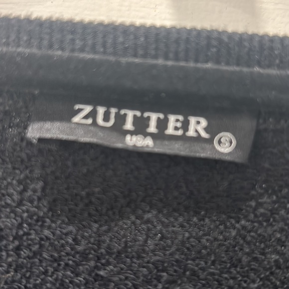 Black sweatshirt with rainbow peace sign - Picture 2 of 3